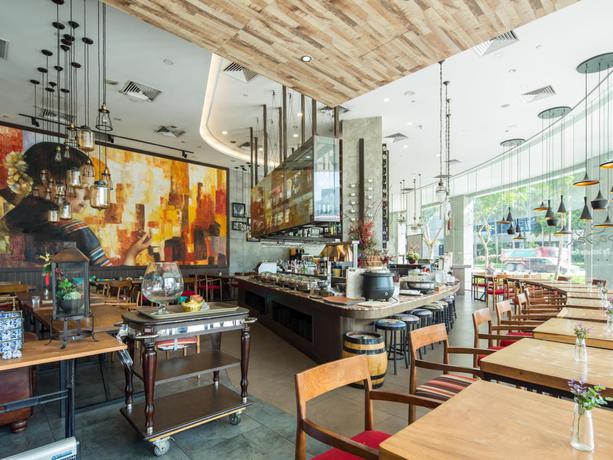 Imagen del bar/restaurante del Hotel Dorsett Singapore. Foto 2