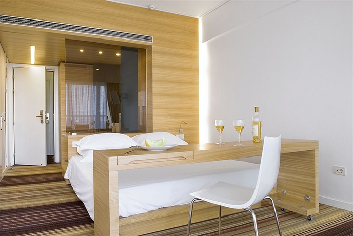 Imagen de la habitación del Hotel Doryssa Seaside Resort. Foto 6