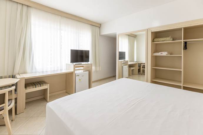 Imagen de la habitación del Hotel Dos A&ccedil;ores. Foto 12