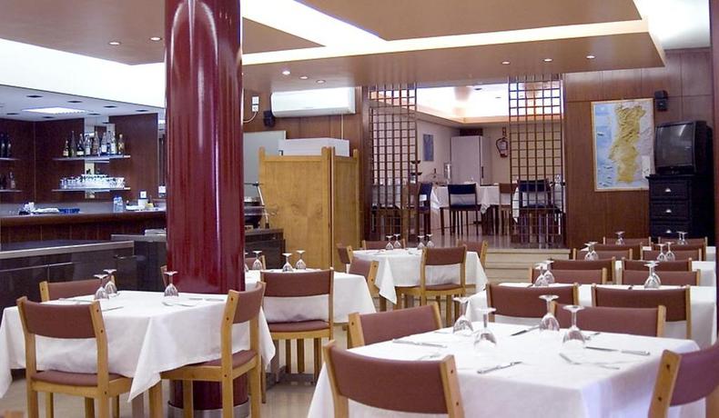 Imagen del bar/restaurante del Hotel Dos Cavaleiros. Foto 4