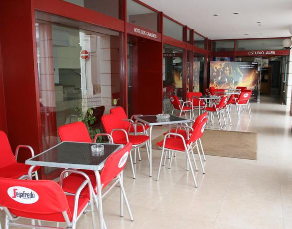 Imagen de los exteriores del Hotel Dos Cavaleiros. Foto 9