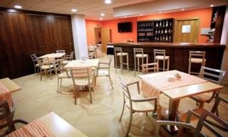 Imagen del bar/restaurante del Hotel Dos Hermanas. Foto 8