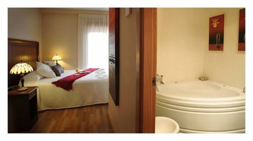 Imagen general del Hotel Dos Hermanas. Foto 4