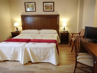 Imagen general del Hotel Dos Hermanas. Foto 7