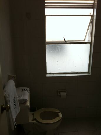 Imagen general del Hotel Dos Naciones. Foto 4