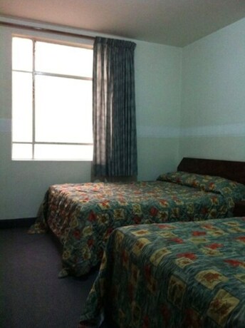 Imagen de la habitación del Hotel Dos Naciones. Foto 26