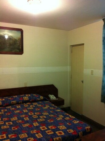 Imagen de la habitación del Hotel Dos Naciones. Foto 35