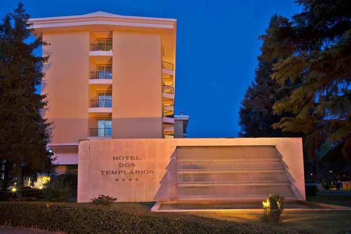 Imagen de los exteriores del Hotel Dos Templarios. Foto 6