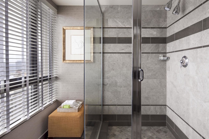 Imagen de la habitación del Hotel Dossier. Foto 7