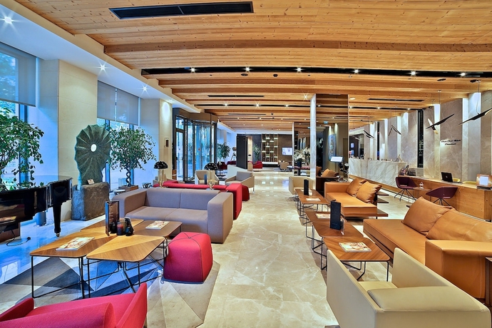 Imagen del bar/restaurante del Hotel Dosso Dossi Hotels and Spa Downtown. Foto 2