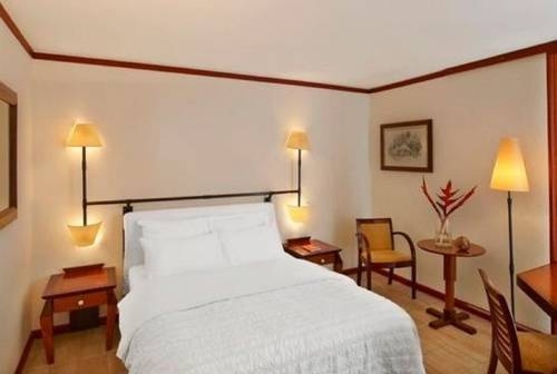 Imagen de la habitación del Hotel Douala Rabingha. Foto 2