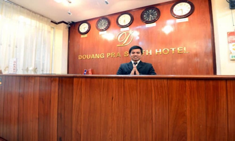 Imagen general del Hotel Douangpraseuth. Foto 11