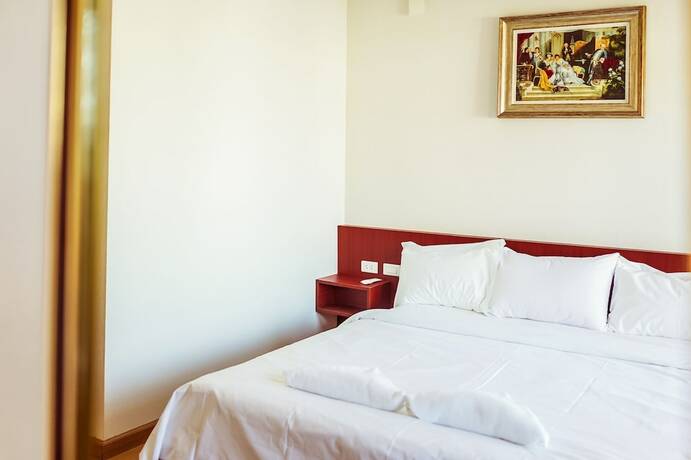 Imagen de la habitación del Hotel Douangpraseuth. Foto 16