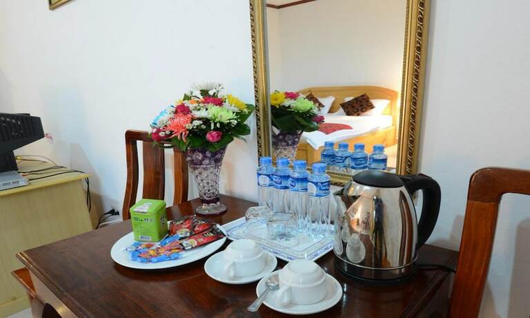 Imagen de la habitación del Hotel Douangpraseuth. Foto 17