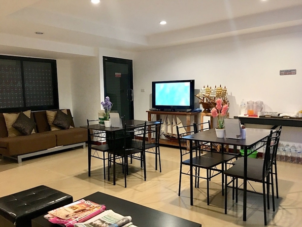 Imagen del bar/restaurante del Hotel Double Dd House At Mrt Sutthisarn. Foto 2