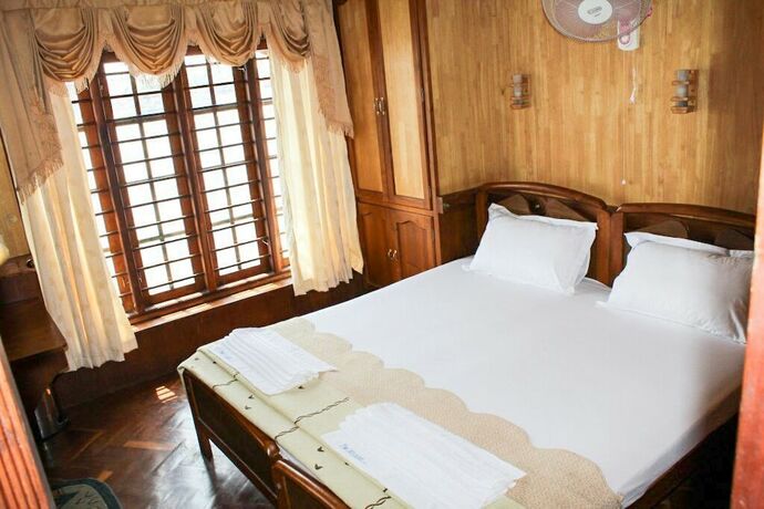 Imagen de la habitación del Hotel Double Decker Houseboat. Foto 17