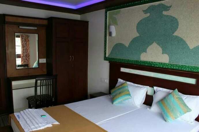 Imagen general del Hotel Double Decker Houseboat. Foto 10