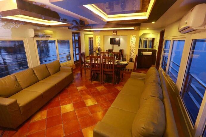Imagen general del Hotel Double Decker Houseboat. Foto 11