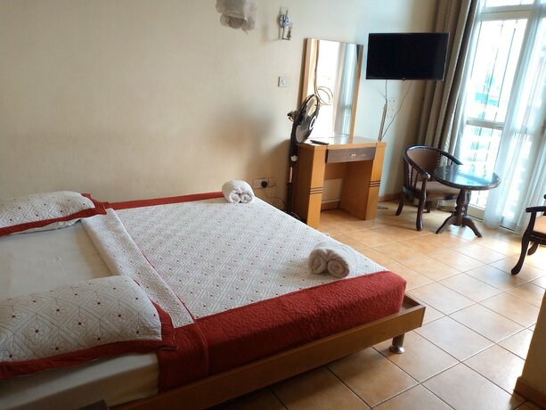 Imagen general del Hotel Double Five. Foto 3