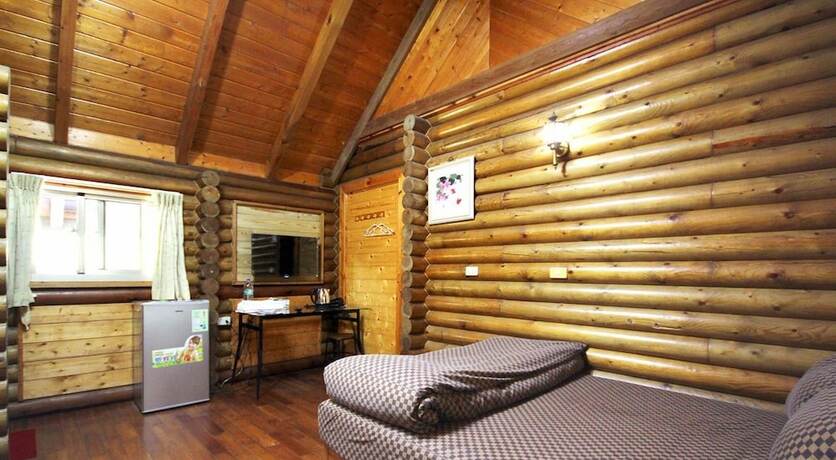 Imagen de la habitación del Hotel Double Lake Villa. Foto 13