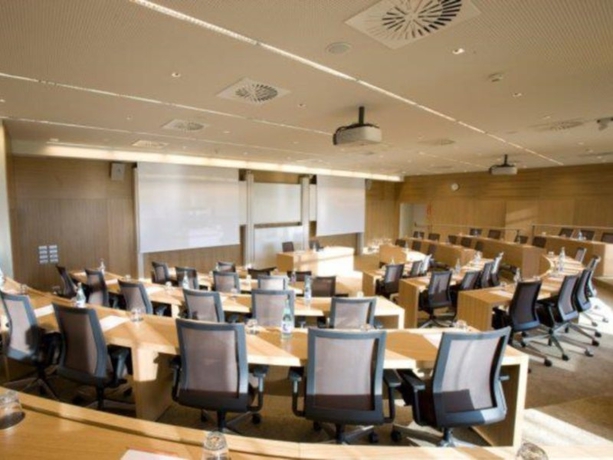 Imagen general del Hotel Double Tree by Hilton H&Conf. Center La Mola. Foto 10