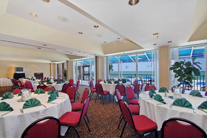 Imagen de los interiores del Hotel DoubleTree Beach Resort by Hilton Tampa Bay/North. Foto 14