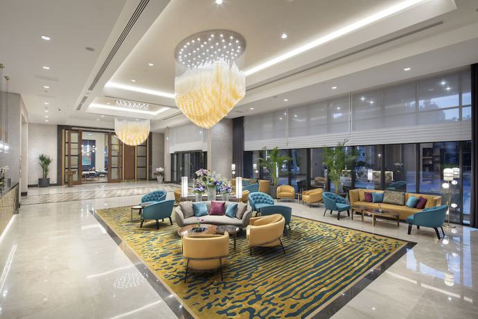 Imagen de los interiores del Hotel DoubleTree By Hilton Antalya City Centre. Foto 19