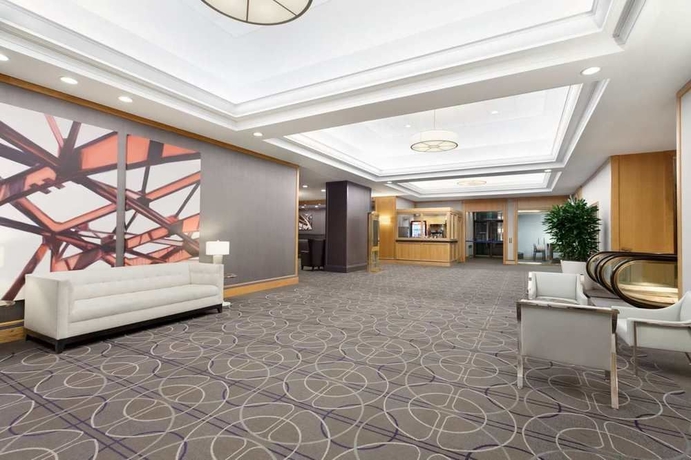 Imagen de los interiores del Hotel DoubleTree Newark Penn Station. Foto 12