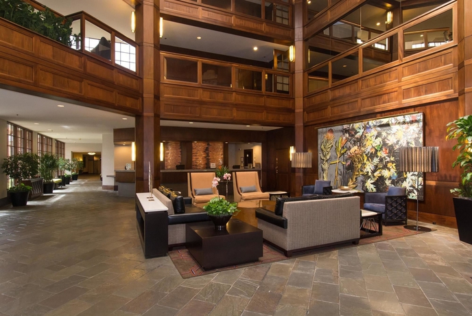 Imagen de los interiores del Hotel DoubleTree Suites by Hilton Charlotte/SouthPark. Foto 11