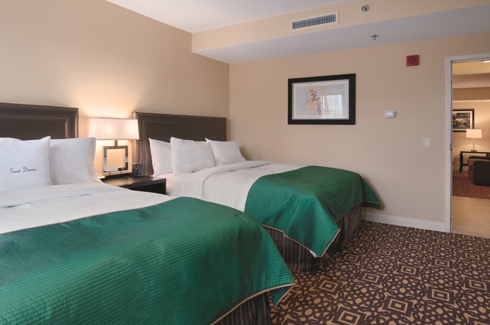 Imagen de la habitación del Hotel DoubleTree Suites by Hilton Hotel Detroit Downtown - Fort Shelby. Foto 5
