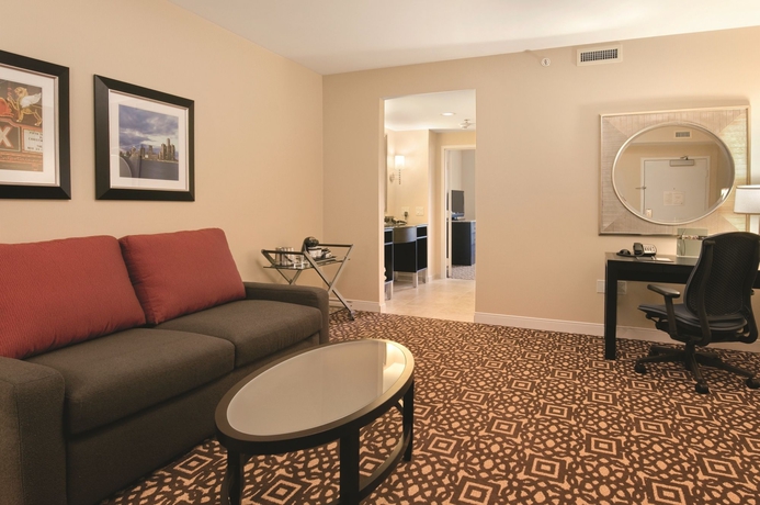 Imagen de los interiores del Hotel DoubleTree Suites by Hilton Hotel Detroit Downtown - Fort Shelby. Foto 10