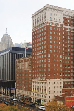 Imagen de los exteriores del Hotel DoubleTree Suites by Hilton Hotel Detroit Downtown - Fort Shelby. Foto 8