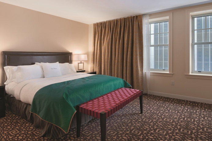 Imagen de la habitación del Hotel DoubleTree Suites by Hilton Hotel Detroit Downtown - Fort Shelby. Foto 6