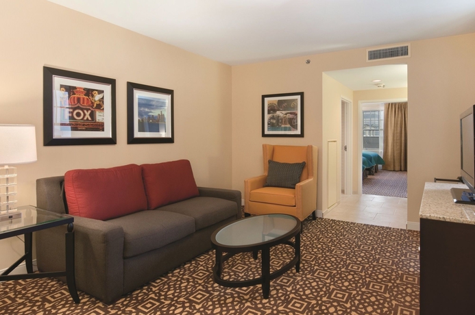 Imagen de los interiores del Hotel DoubleTree Suites by Hilton Hotel Detroit Downtown - Fort Shelby. Foto 14