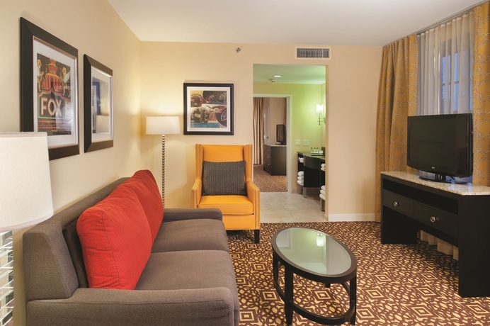 Imagen de los interiores del Hotel DoubleTree Suites by Hilton Hotel Detroit Downtown - Fort Shelby. Foto 15