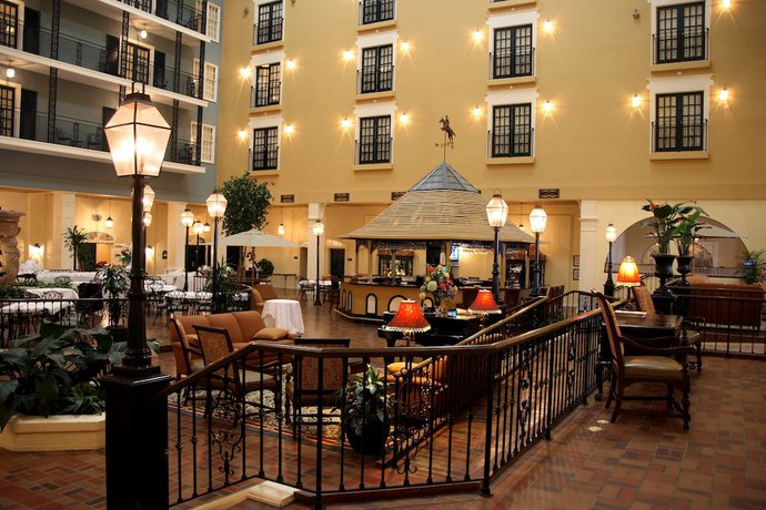 Imagen de los interiores del Hotel DoubleTree Suites by Hilton Lexington. Foto 19