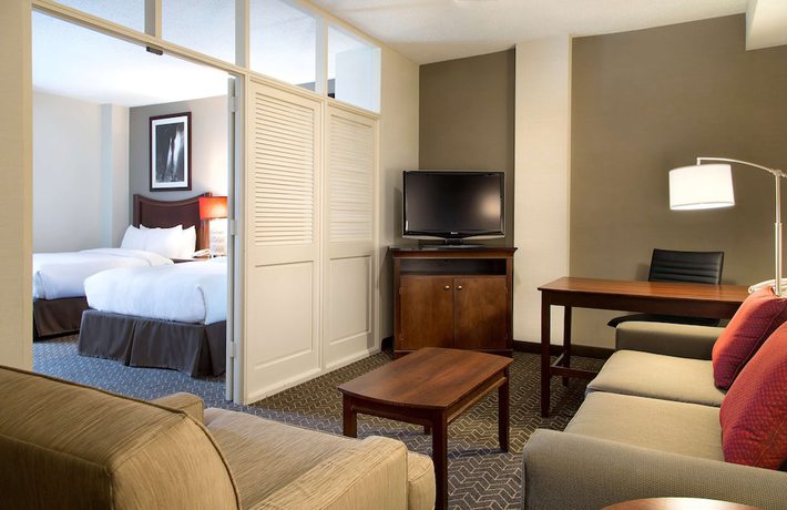 Imagen de la habitación del Hotel DoubleTree Suites by Hilton Lexington. Foto 9