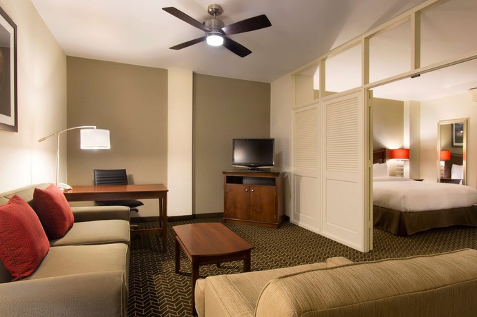 Imagen de la habitación del Hotel DoubleTree Suites by Hilton Lexington. Foto 10