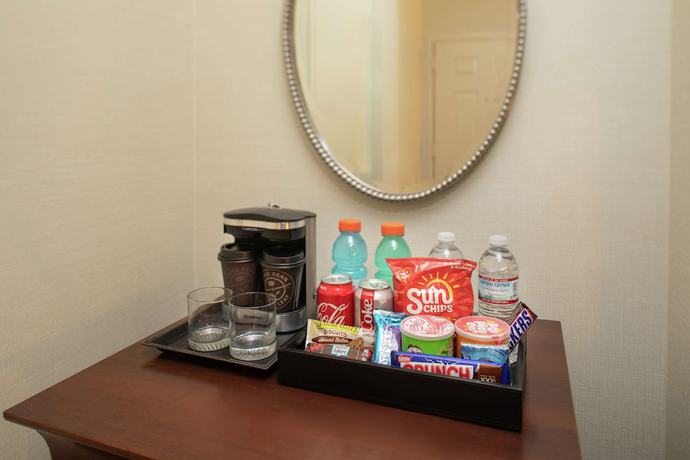 Imagen de la habitación del Hotel DoubleTree Suites by Hilton Lexington. Foto 16