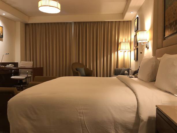 Imagen de la habitación del Hotel DoubleTree by Hilton Agra. Foto 2
