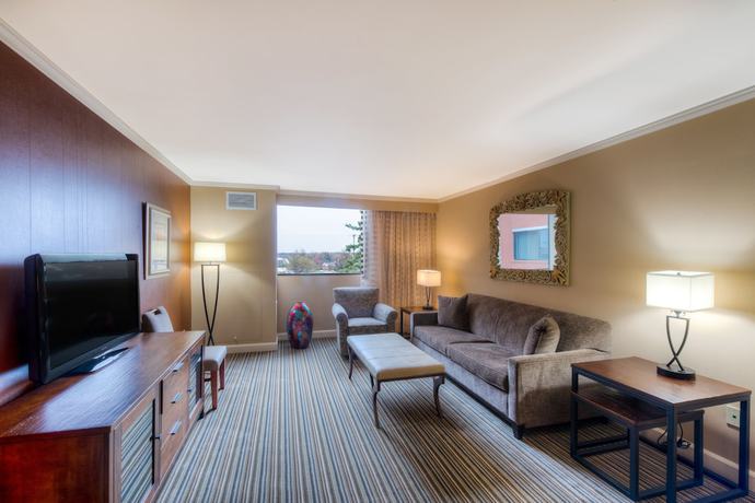 Imagen de la habitación del Hotel DoubleTree by Hilton Akron Fairlawn. Foto 7