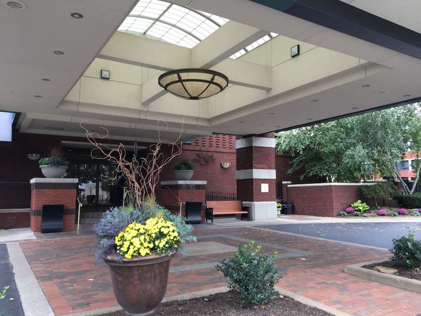 Imagen general del Hotel DoubleTree by Hilton Akron Fairlawn. Foto 1