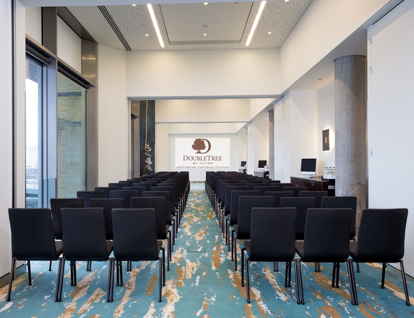 Imagen de los interiores del Hotel DoubleTree by Hilton Amsterdam Centraal Station. Foto 14