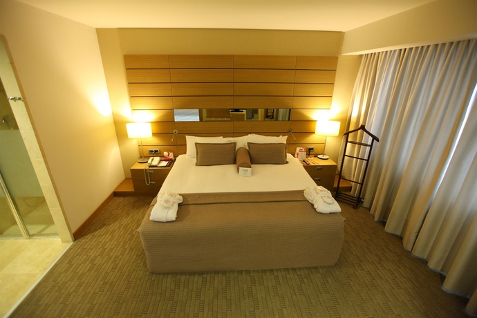 Imagen de la habitación del Hotel DoubleTree by Hilton Ankara Ankamall. Foto 3