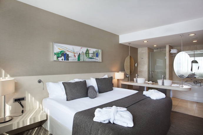 Imagen de la habitación del Hotel DoubleTree by Hilton Ankara Ankamall. Foto 4