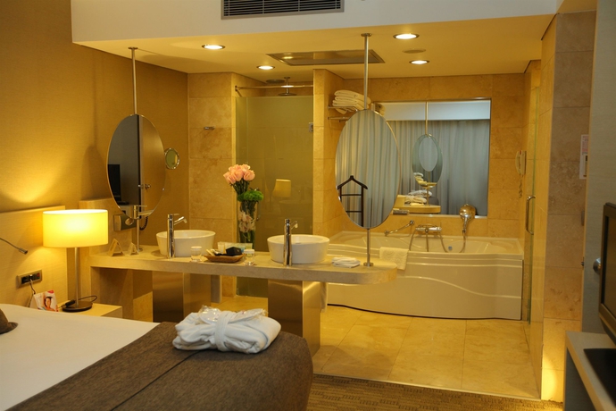 Imagen de la habitación del Hotel DoubleTree by Hilton Ankara Ankamall. Foto 6