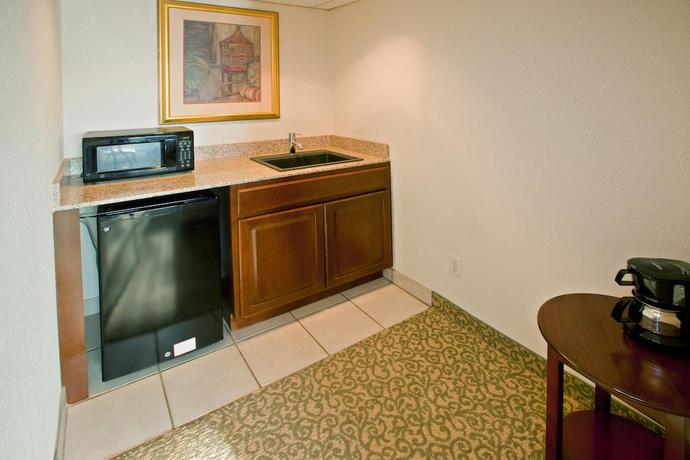 Imagen de la habitación del Hotel DoubleTree by Hilton Ann Arbor North. Foto 7