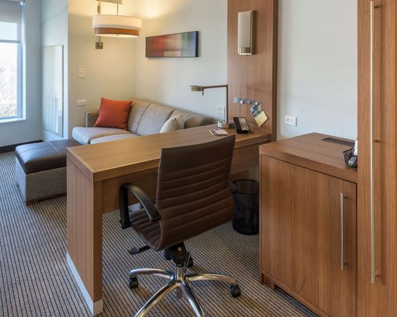 Imagen de la habitación del Hotel DoubleTree by Hilton Asheville Downtown. Foto 6