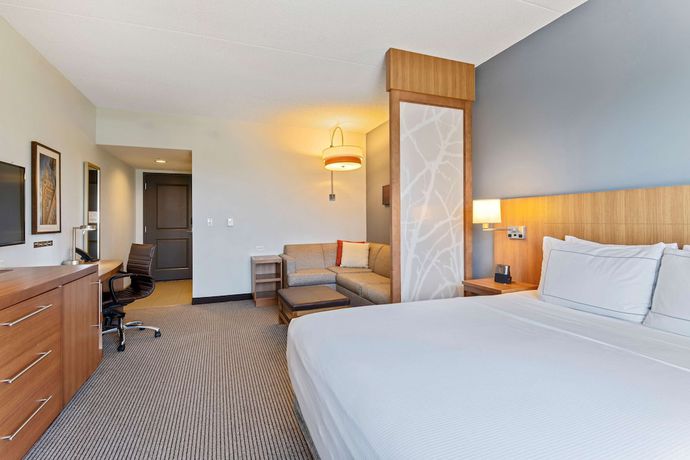 Imagen de la habitación del Hotel DoubleTree by Hilton Asheville Downtown. Foto 7