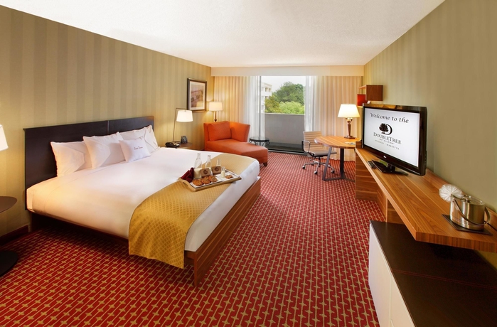 Imagen de la habitación del Hotel DoubleTree by Hilton Atlanta Windy Hill Ballpark. Foto 6